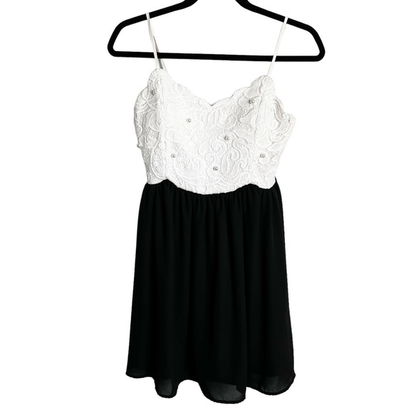 Chocolate - Pearl & Lace Two-Toned Dress - Sz. S - Picture 1 of 6